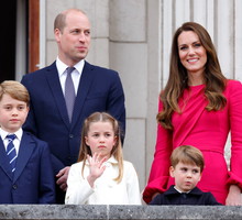 Kate Middleton i książę William z dziećmi