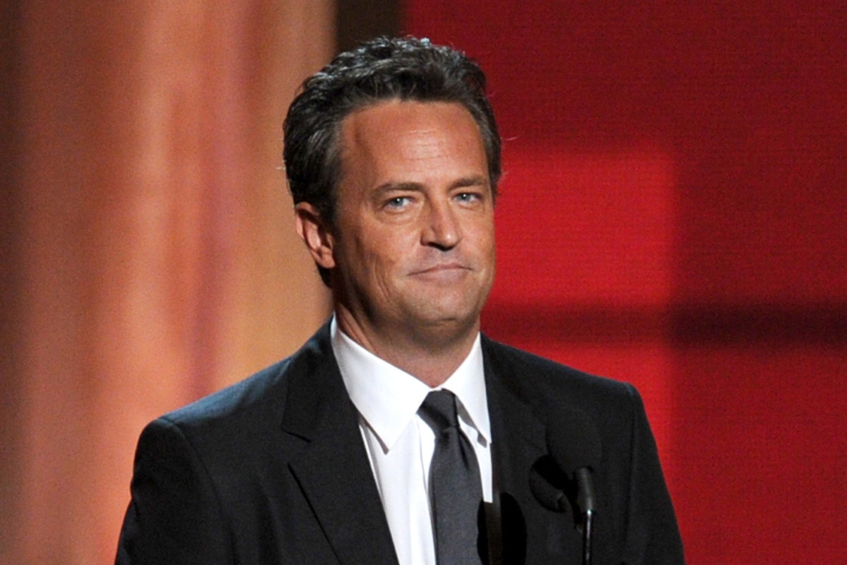 Nowe fakty w sprawie śmierci Matthew Perry’ego. Policja aresztowała jego lekarzy