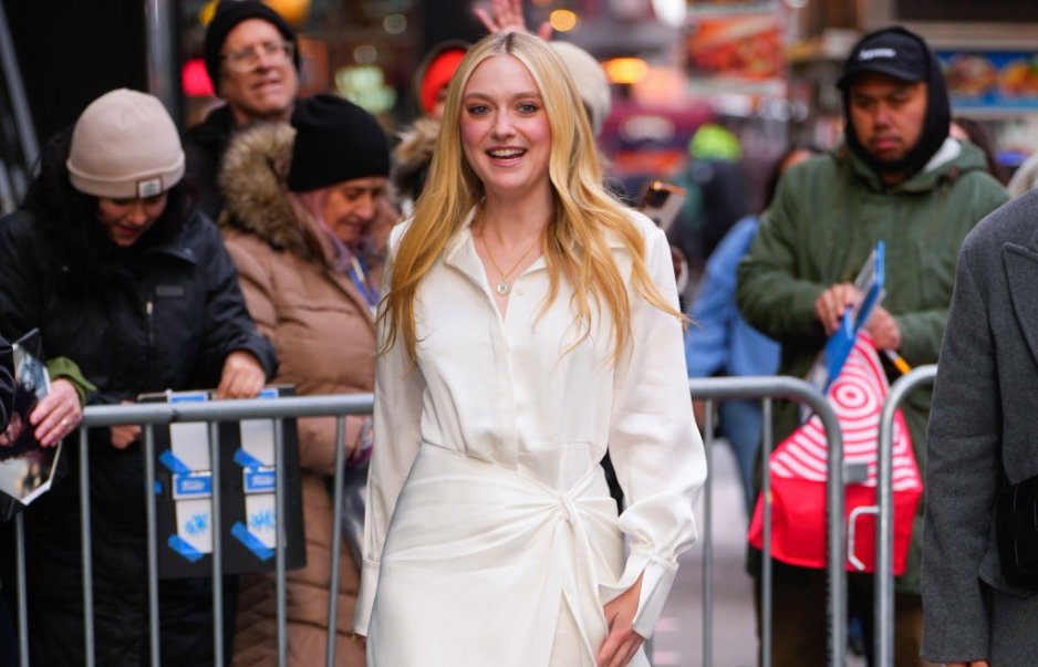 Dakota Fanning w białej sukience