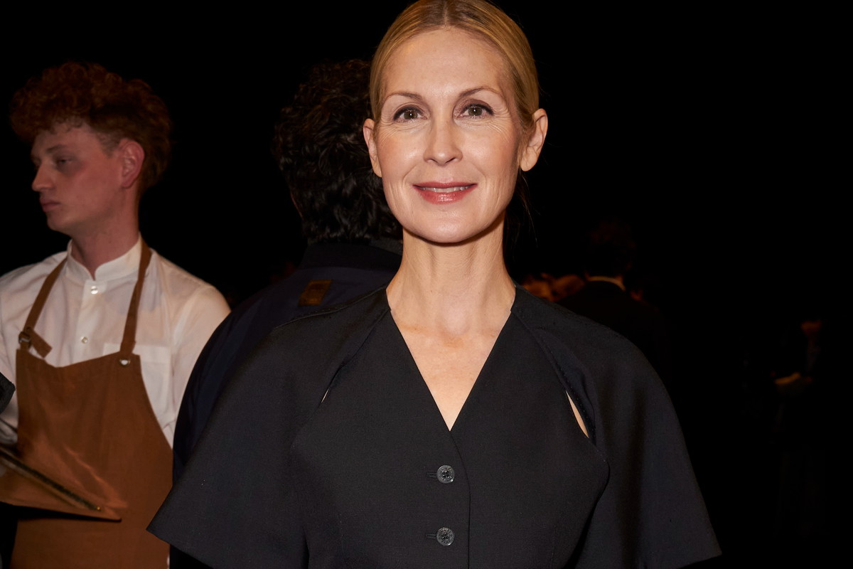 Kelly Rutherford w butach na jesień