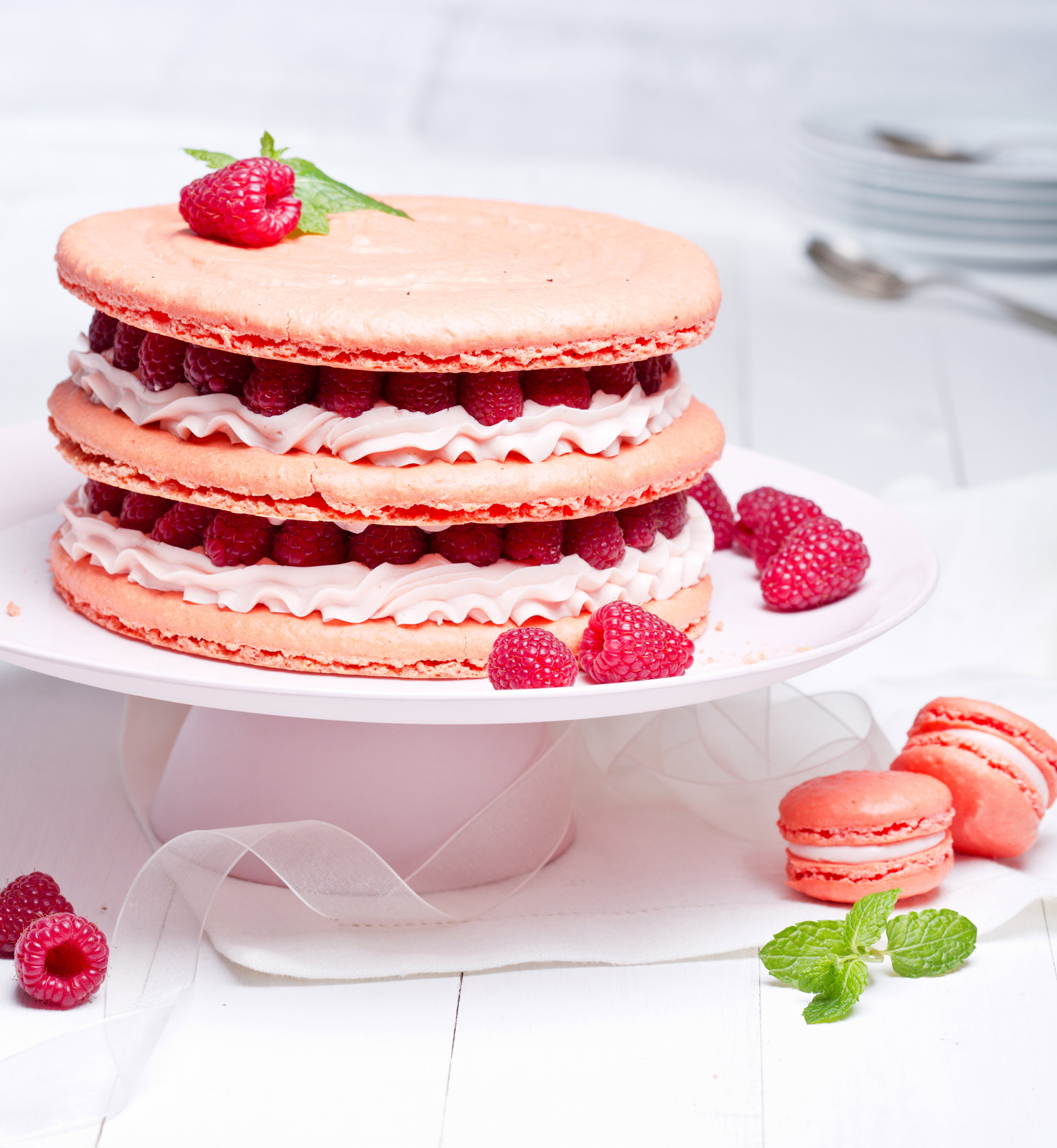 Urodzinowy tort malinowy