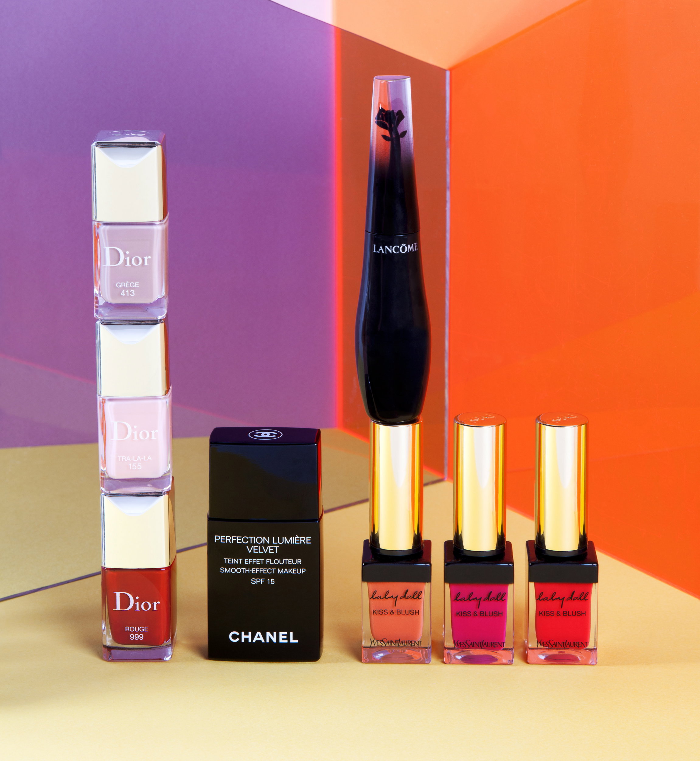 Najlepsze kosmetyki do makijażu 2015!Lakier Dior Vernis Dior, podkład Perfection Lumière Velvet, tusz Grandiôse Lancôme, szminka Baby Doll Kiss &amp; Blush Yves Saint Laurent, fot. Eva Roovers