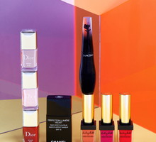 Najlepsze kosmetyki do makijażu 2015!Lakier Dior Vernis Dior, podkład Perfection Lumière Velvet, tusz Grandiôse Lancôme, szminka Baby Doll Kiss & Blush Yves Saint Laurent, fot. Eva Roovers