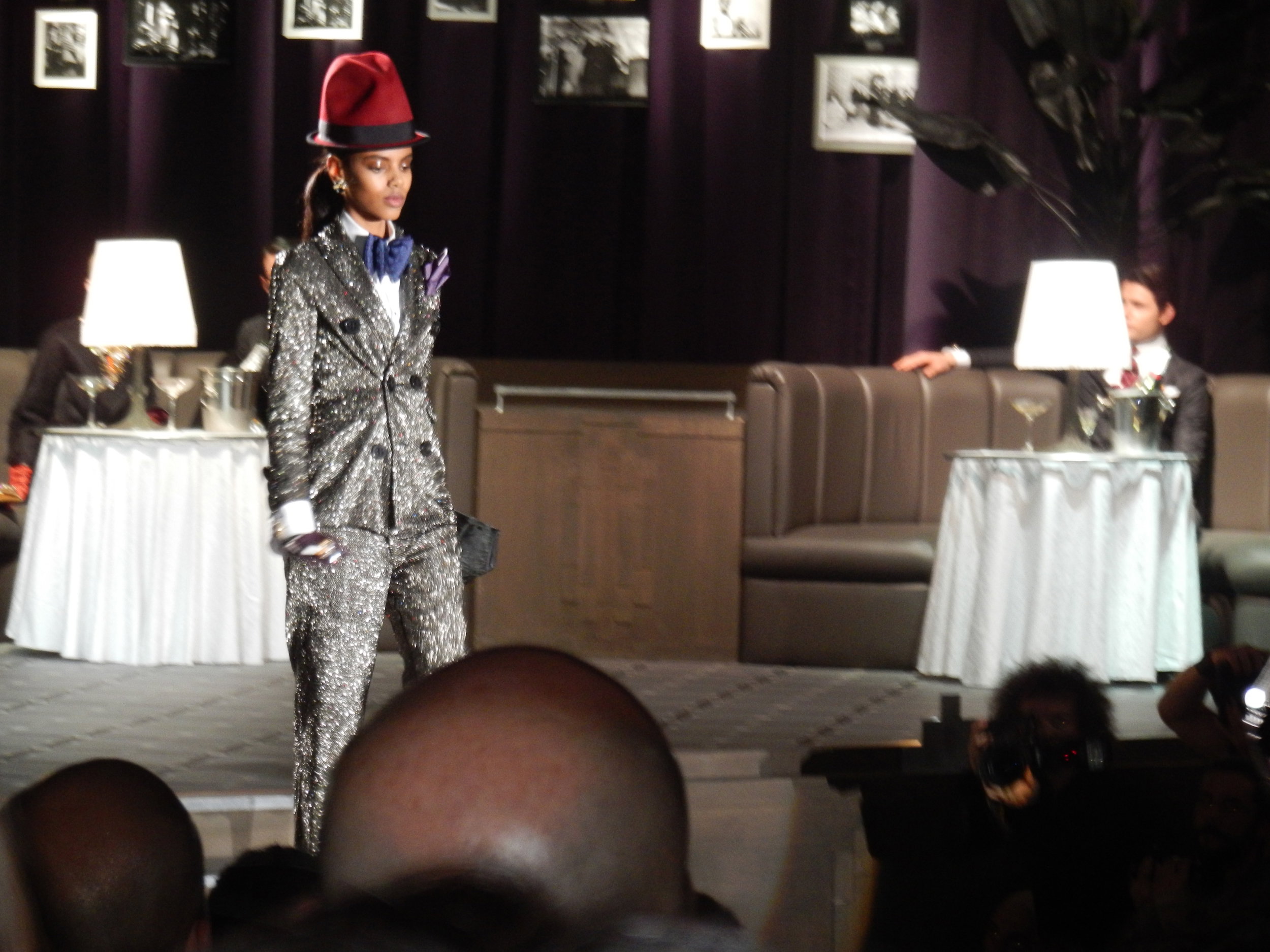 Fashion Week Milano, Pokaz DSquared2, fot. by Nikon COOLPIX S800c