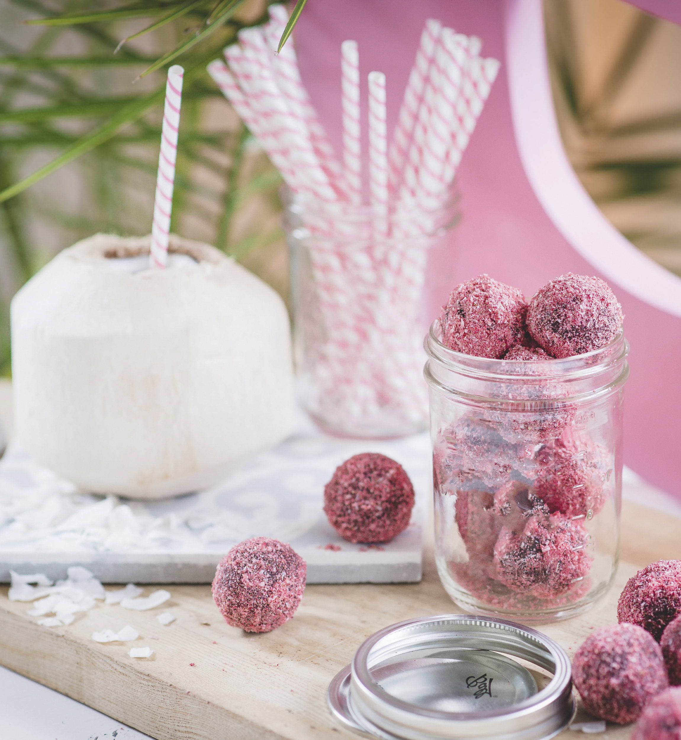 Raw wegańskie pralinki z buraka