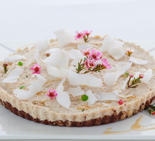 Ciasto bez pieczenia: wegańska tarta kokosowa
