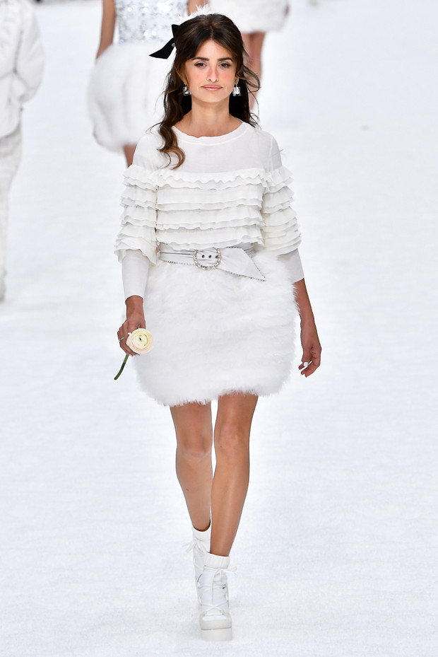 Penélope Cruz na wybiegu Chanel, jesień-zima 2019/2020