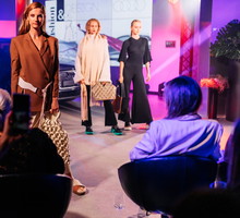 Moda lat 50-tych i naładowane emocjami auto – pierwszy w pełni elektryczny SUV od Audi