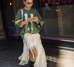 Street fashion na London Fashion Week SS24