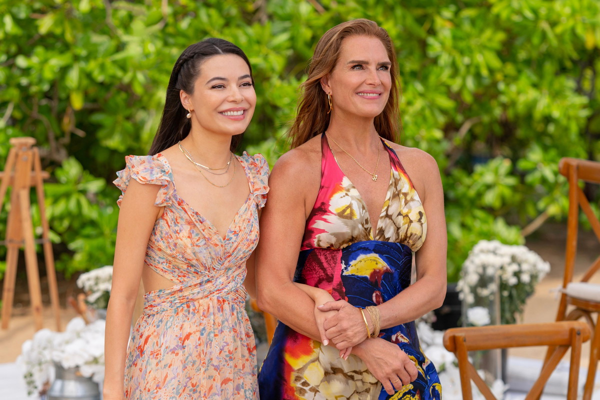 Brooke Shields w "Mother of the Bride" Netflixa