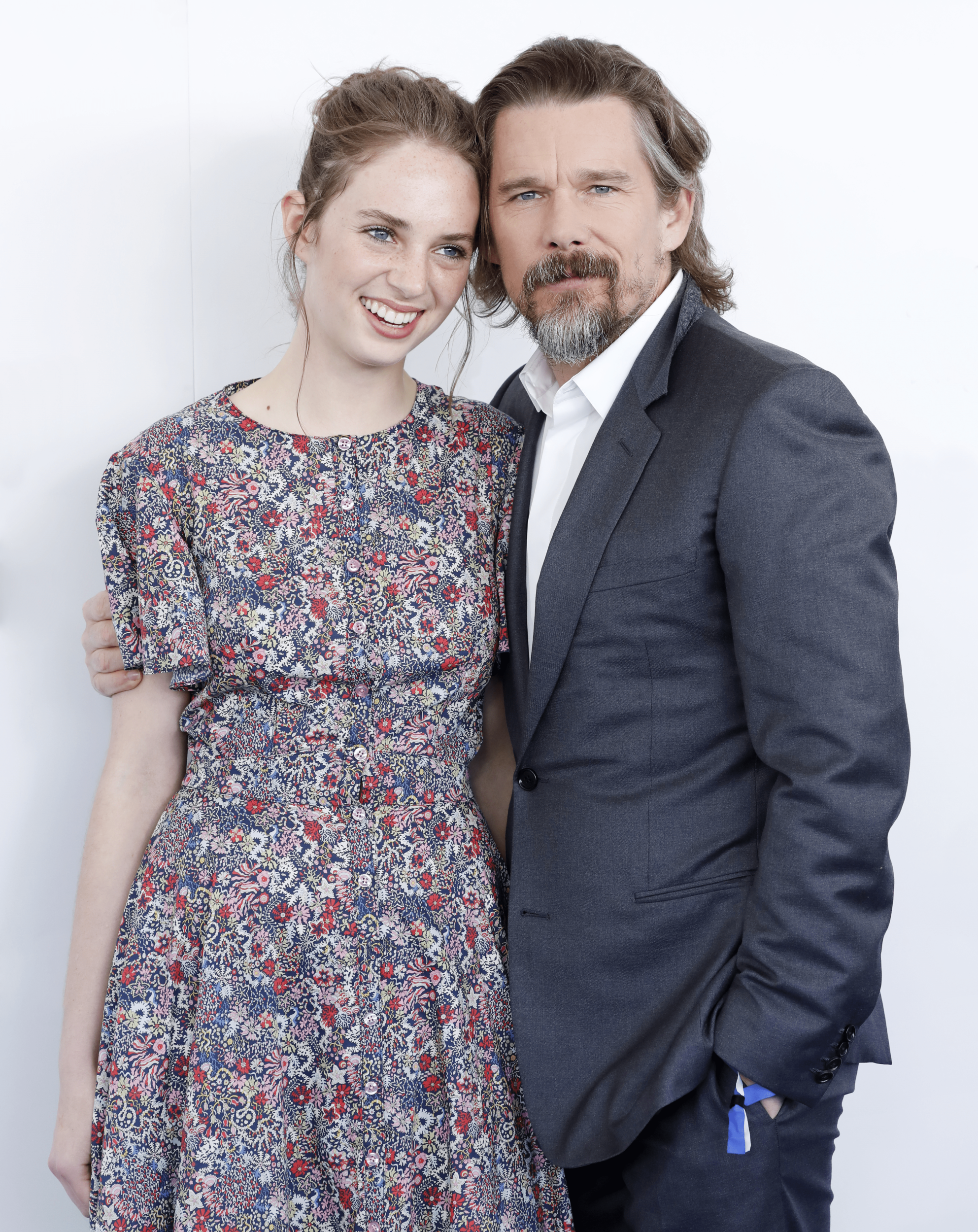 Maya Hawke i Ethan Hawke