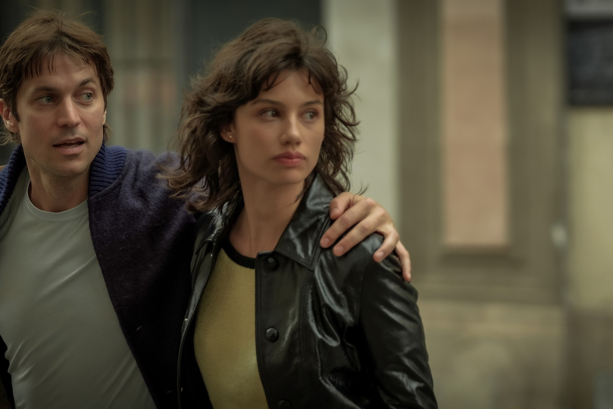 Lucas Bravo gra w „Libre” w reżyserii Mélanie Laurent