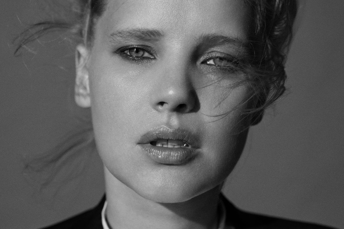 Joanna Kulig w ELLE o ciąży, mężu i Oscarze