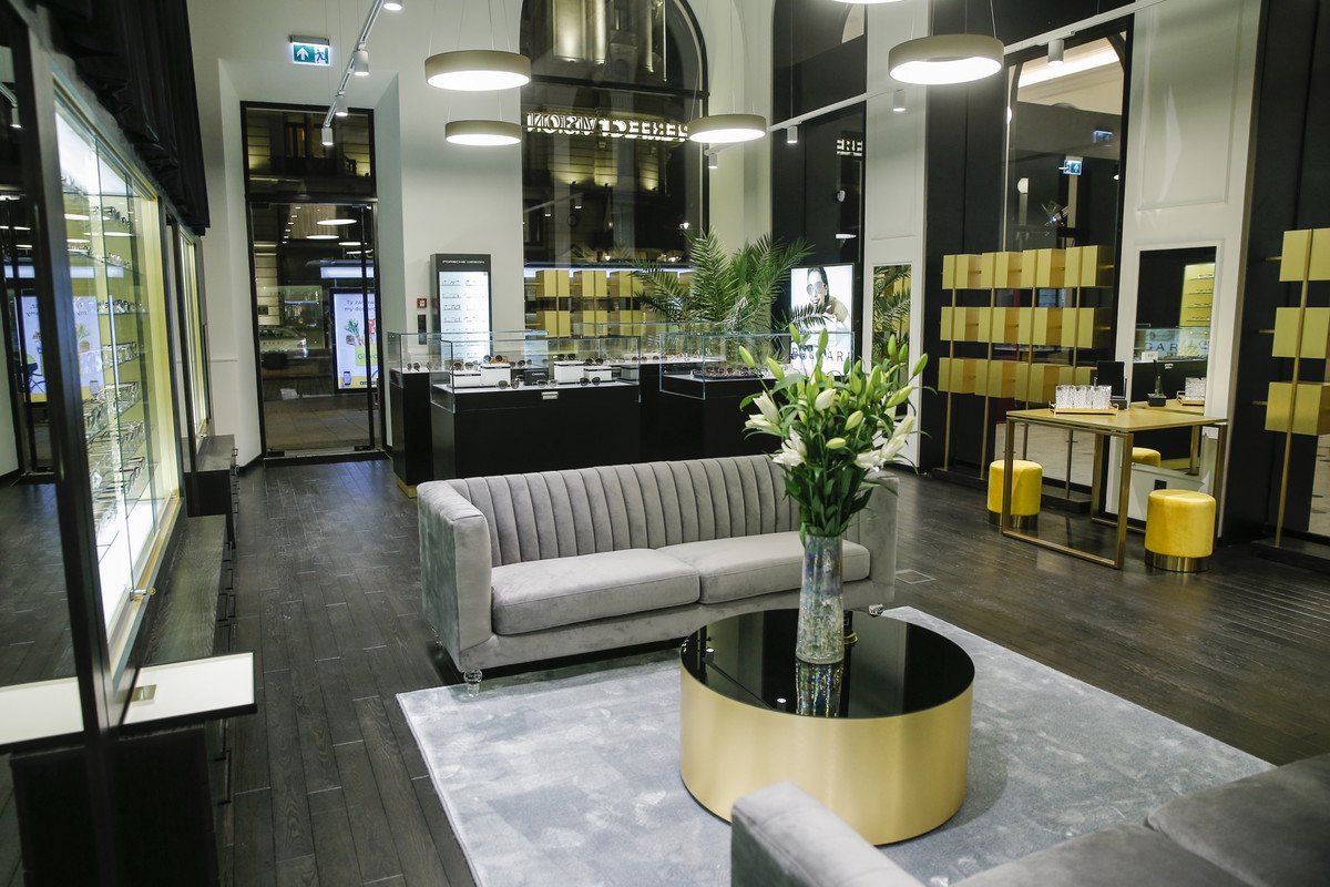 Europejski Boutiques i HE Concept Store