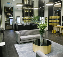Europejski Boutiques i HE Concept Store