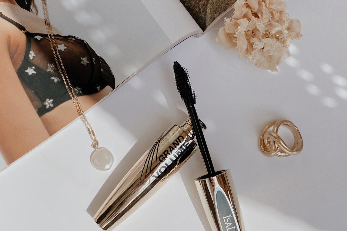 Te tusze do rzęs uwielbiają influencerki i redaktorki urody, teraz kupicie je na promocji w Rossmann 35% taniej