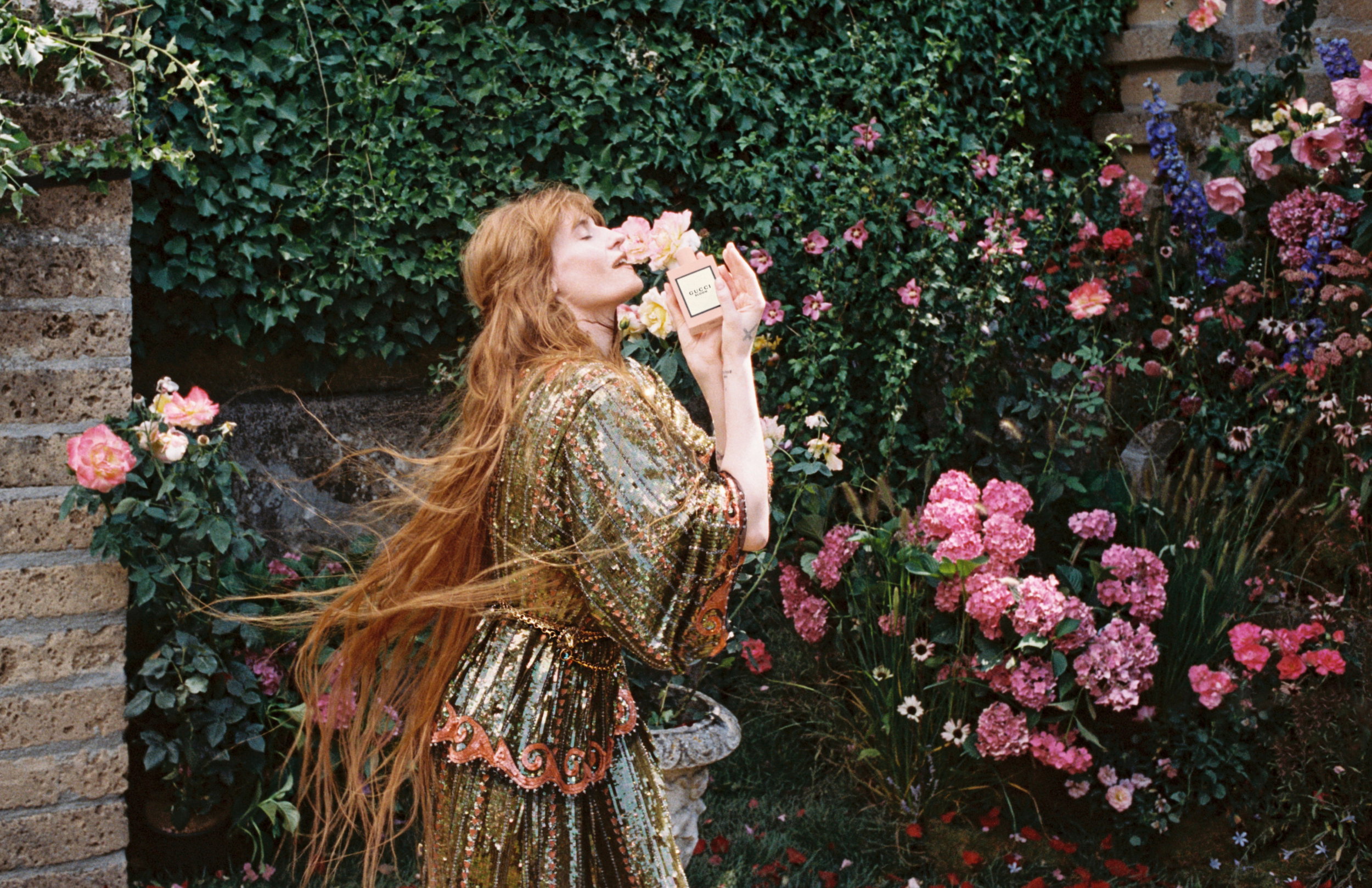 4 nowe ambasadorki Gucci Beauty wystąpiły we wspólnej kampanii nowych perfum marki. Motyw przewodni? Absolutna autentyczność