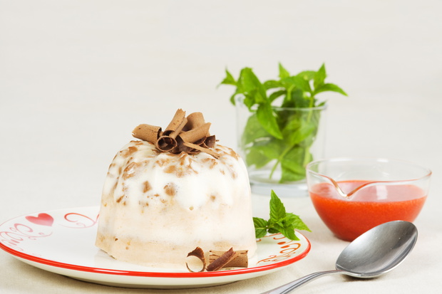 KOKOSOWE PARFAIT Z BIAŁEJ CZEKOLADY fot. Fotolia