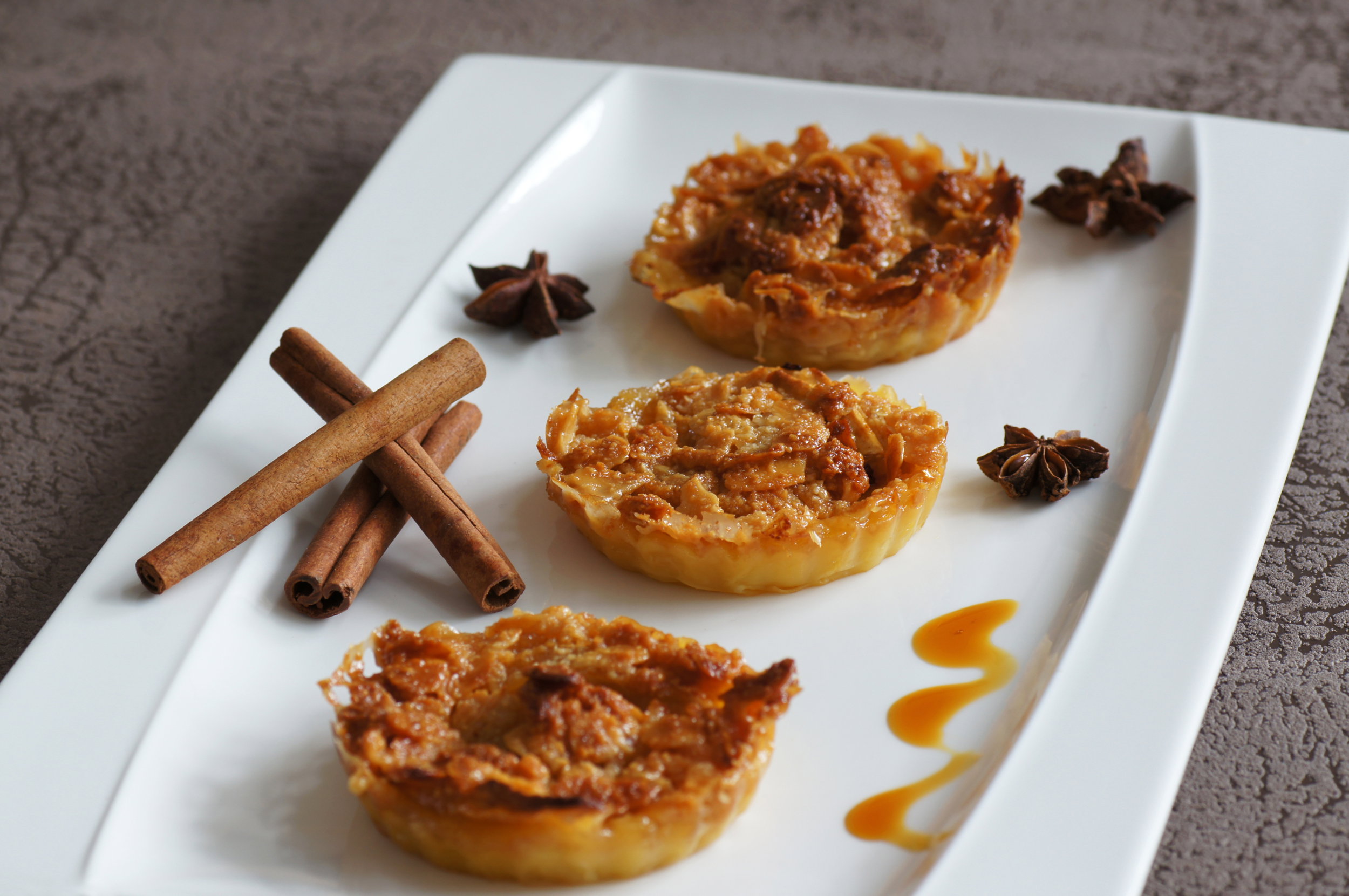 Minipizze z jabłkami. fot. Fotolia