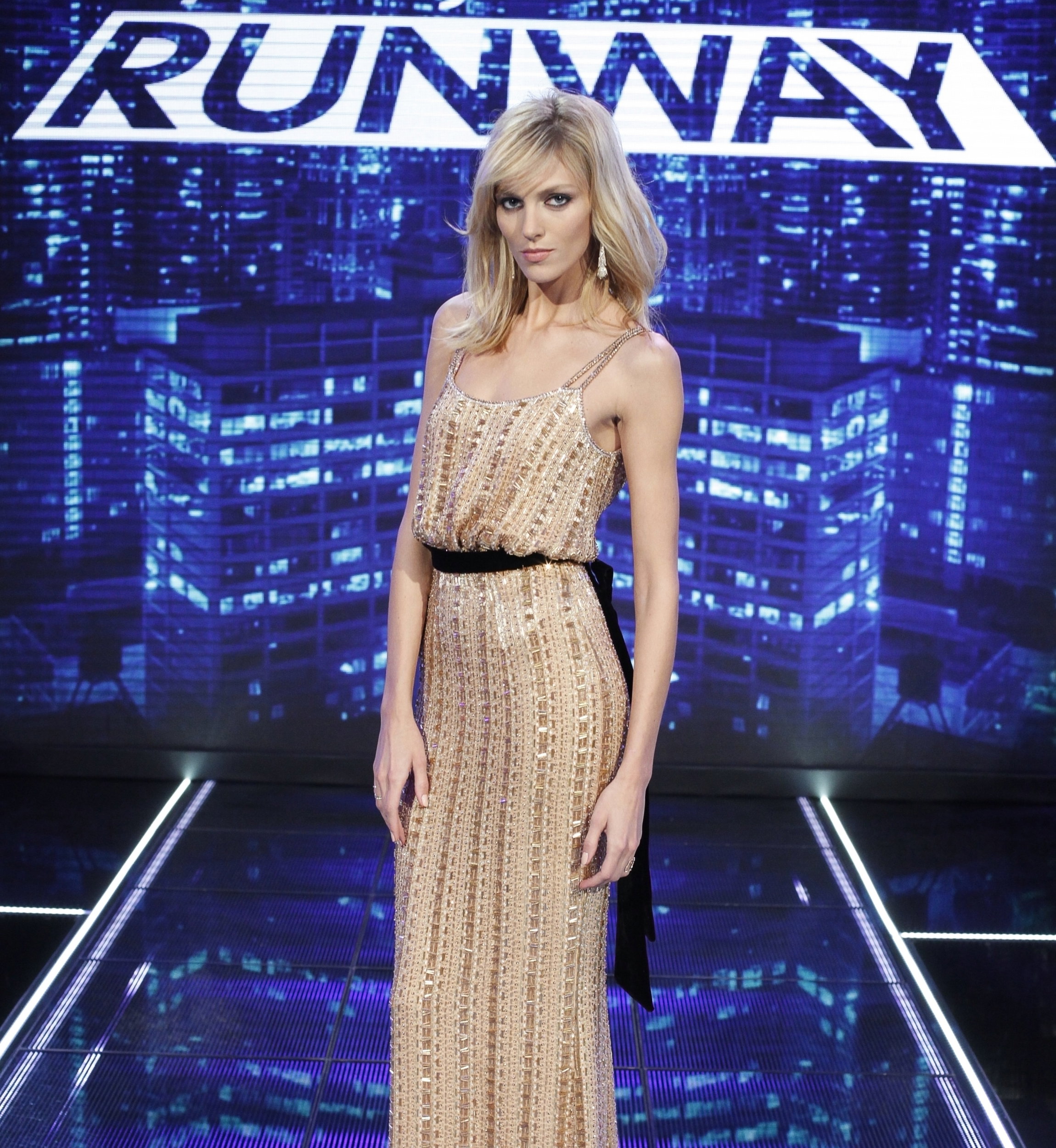 Anja Rubik na planie Project Runway 2: stylizacje modelki