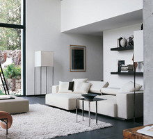 Salon w neutralnych barwach