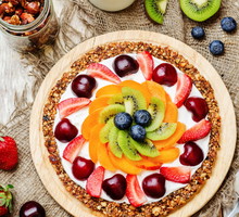 Śniadanie fit: owocowa pizza