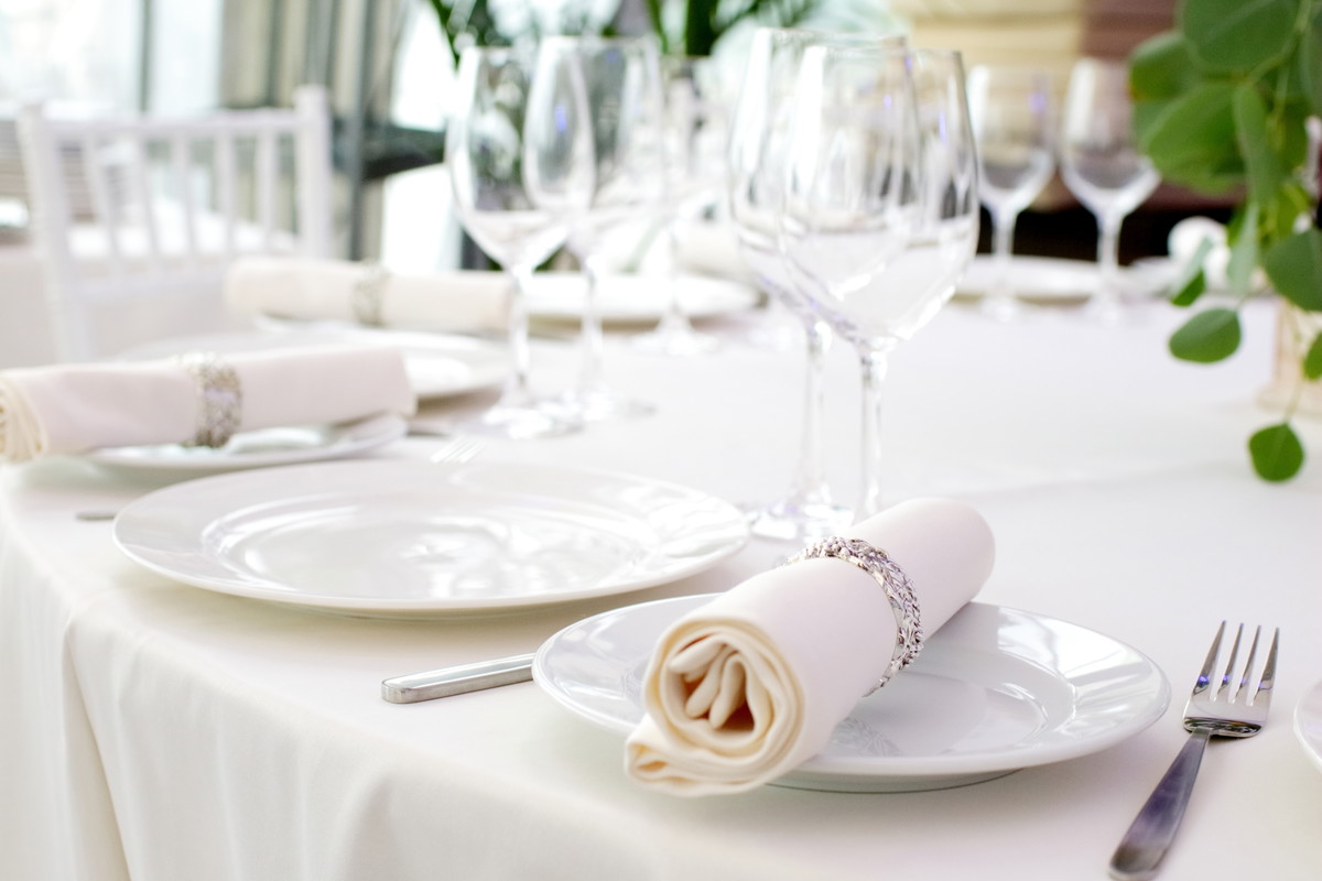 Savoir-vivre na eleganckiej kolacji