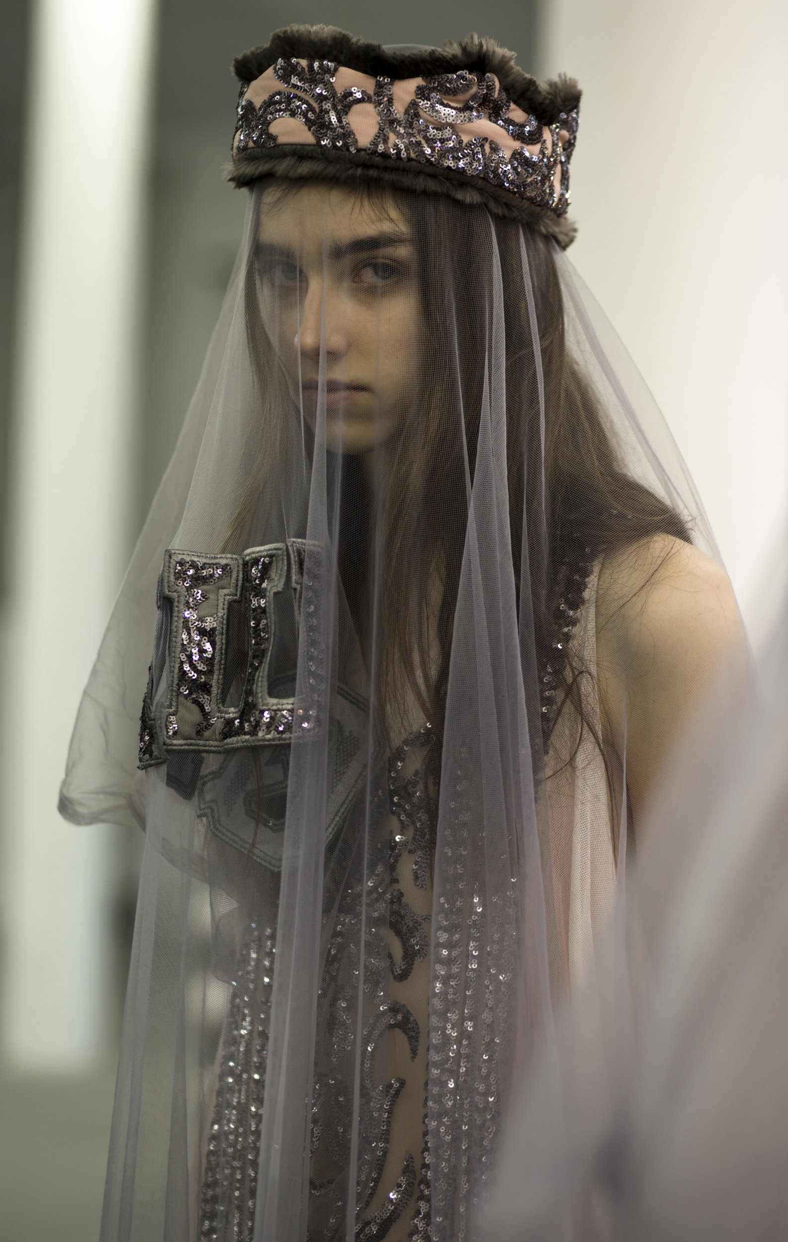 Backstage - Robert Kupisz "Crown" jesień-zima 2018/2019