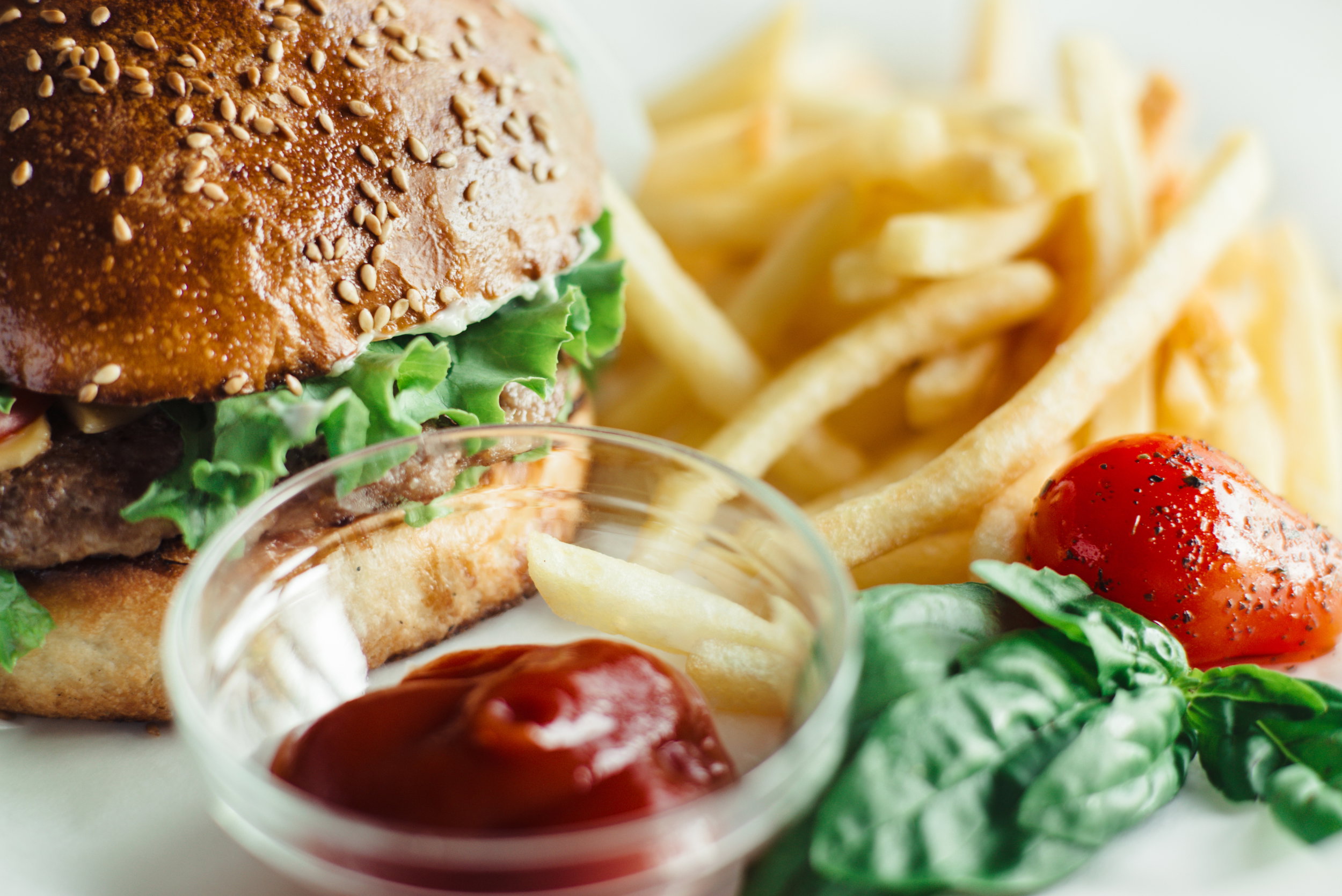 Frytki z fast foodu posiadają składnik, który jest lekiem na wypadające włosy?