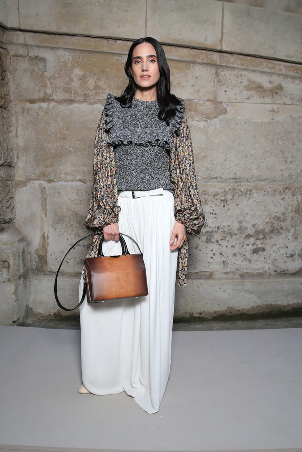jennifer-connelly-na-pokazie-louis-vuitton-jesien-zima-2018-2019-4ab3f98
