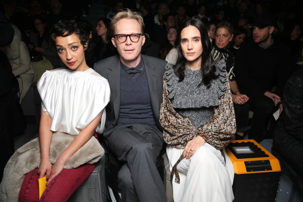 ruth-negga-paul-bettany-i-jennifer-connelly-na-pokazie-louis-vuitton-jesien-zima-2018-2019-f88af08