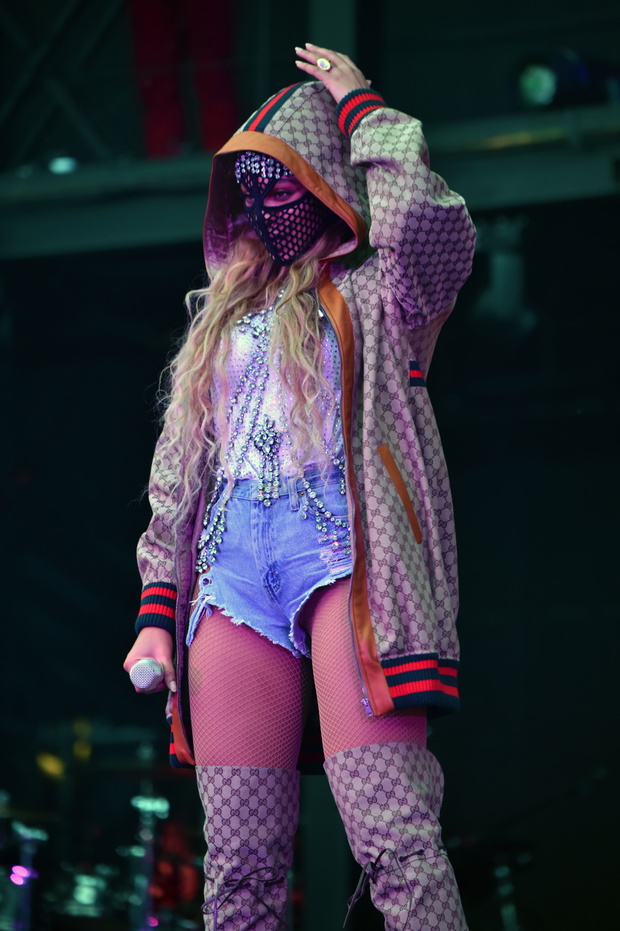 kostiumy-sceniczne-beyonce-na-koncertach-on-the-run-ii-tour10-3b03d4d