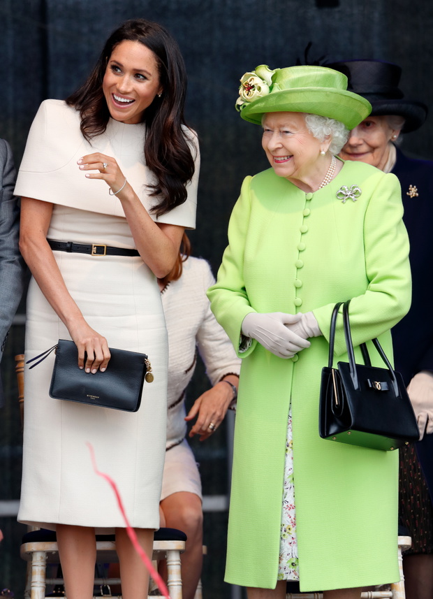 meghan-markle-i-krolowa-elzbieta-ii-podczas-wizyty-w-chesire-14-06-201811-12f0bc4