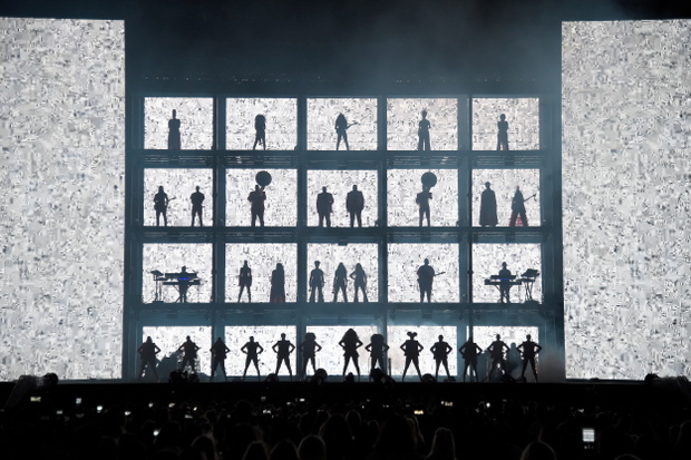 kostiumy-sceniczne-beyonce-na-koncertach-on-the-run-ii-tour1-ad5c3b4