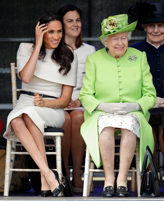 meghan-markle-i-krolowa-elzbieta-ii-podczas-wizyty-w-chesire-14-06-20189-6b788be