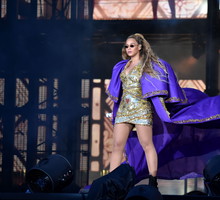 Kostiumy sceniczne Beyoncé na koncertach On the Run II Tour