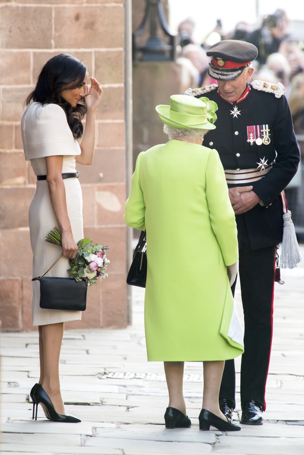meghan-markle-i-krolowa-elzbieta-ii-podczas-wizyty-w-chesire-14-06-2018-6731e8f
