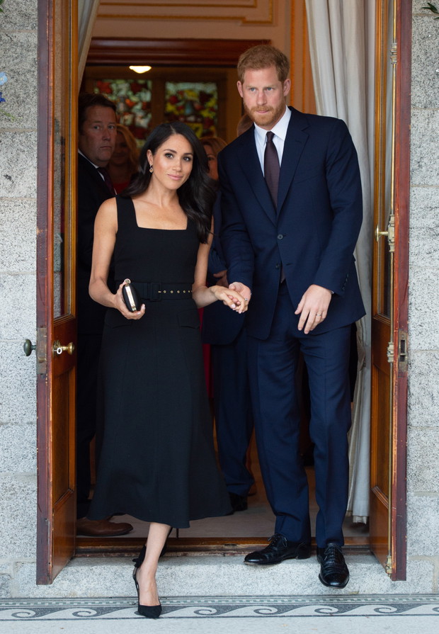 Książę Harry i księżna Meghan na przyjęciu zorganizowanym w siedzibie brytyjskiego ambasadora w Dublinie, 10.07.2018.