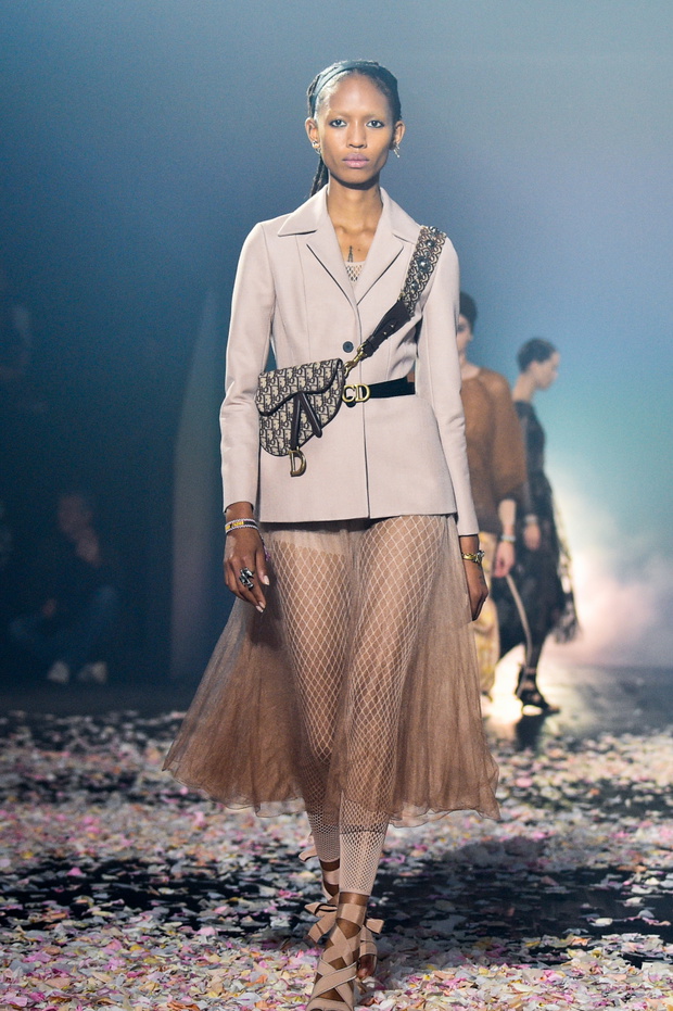 pokaz-dior-ss1917-d447e7c