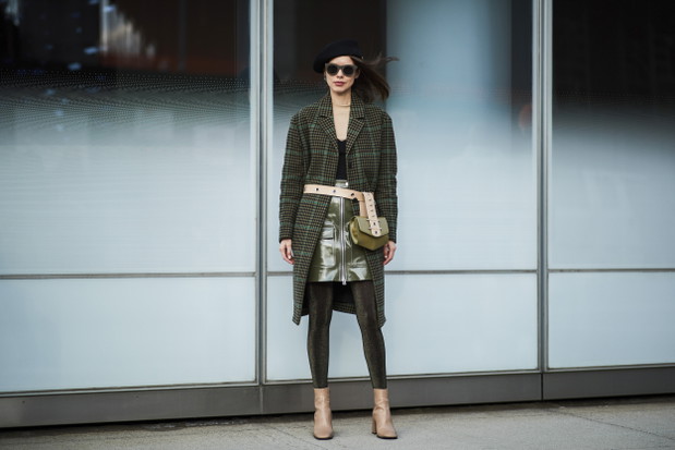 Skórzana mini w odcieniu khaki