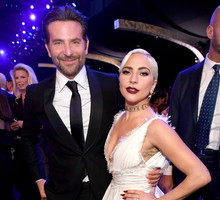 Lady Gaga i Bradley Cooper śpiewają "Shallow" na żywo! Zobacz wideo z koncertu wokalistki