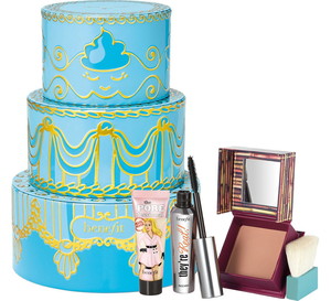 Benefit Cosmetics, Zestaw świąteczny, 145 zł