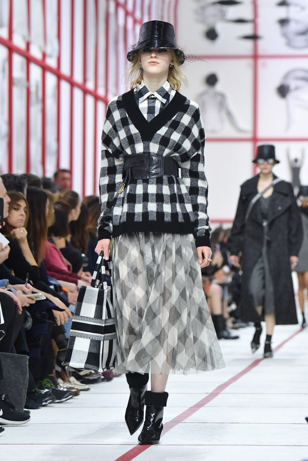 pokaz-dior-aw197-a1d7de4