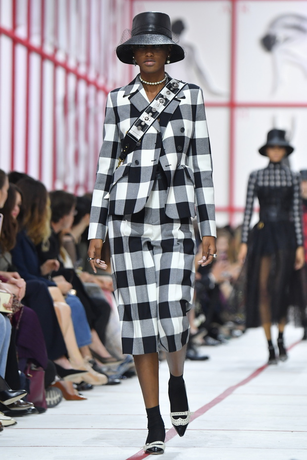 pokaz-dior-aw195-bbdd85f