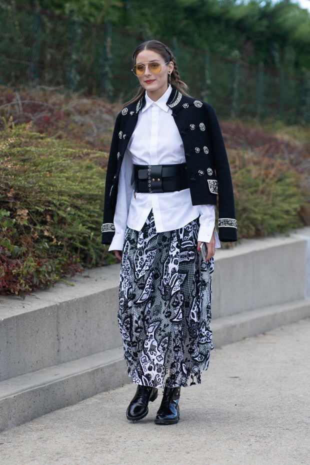 Street Style : Paris Fashion Week Womenswear Spring/Summer 2019 : Day One