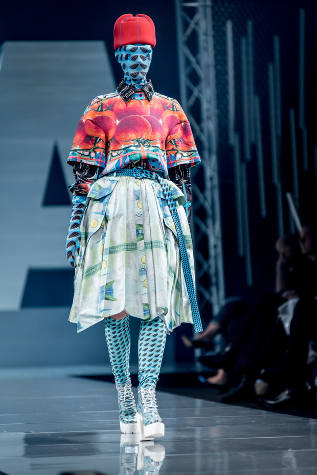 kolekcja-laimy-jurcy-zwyciezczyni-lodz-young-fashion-award-2018-833b32f