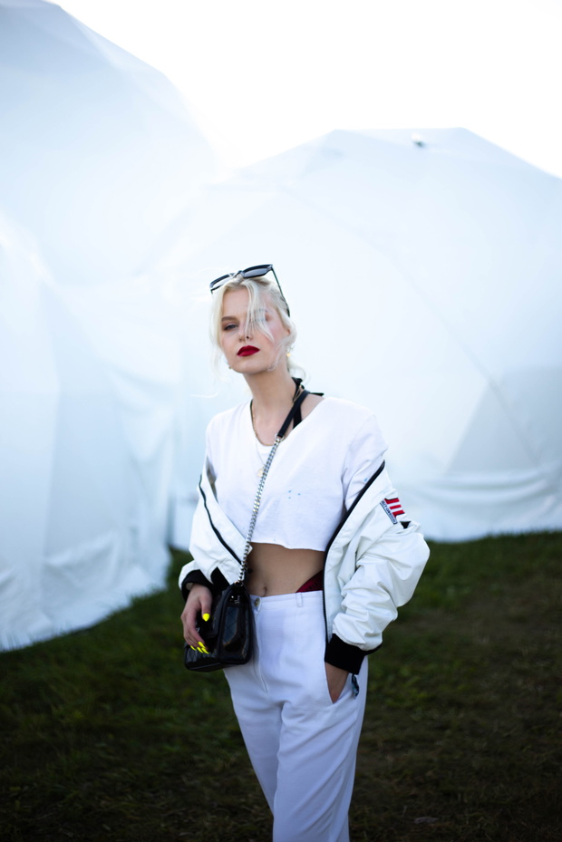stylizacje-na-open-er-2019-moda-festiwalowa12-569a5ed