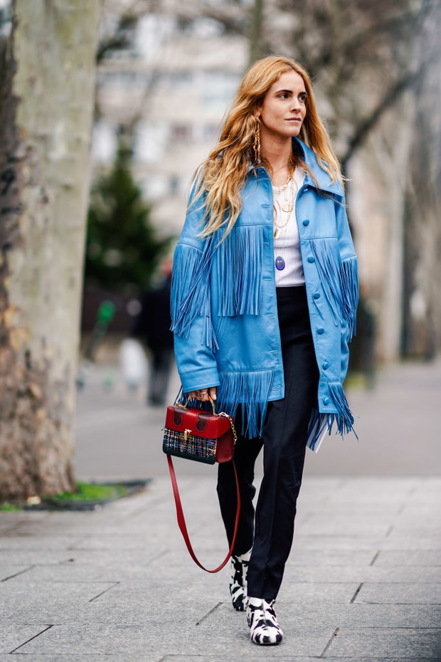 Street Style - Paris Fashion Week Womenswear Fall/Winter 2019/2020 : Day Five