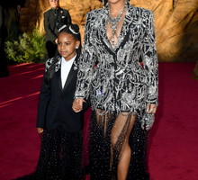 Beyoncé i Blue Ivy na premierze filmu Król Lew.