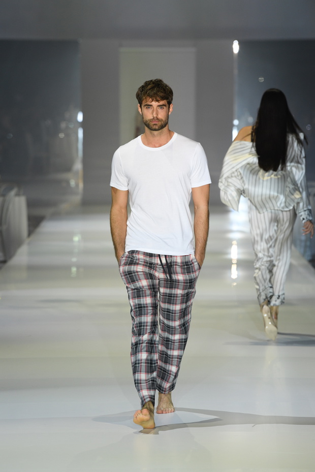intimissimi-white-cabaret-pokaz-kolekcji-w-weronie-jesien-zima-2019-202014-f471b08